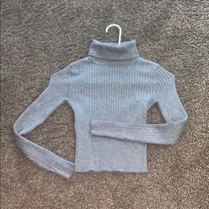 Long sleeve crop top